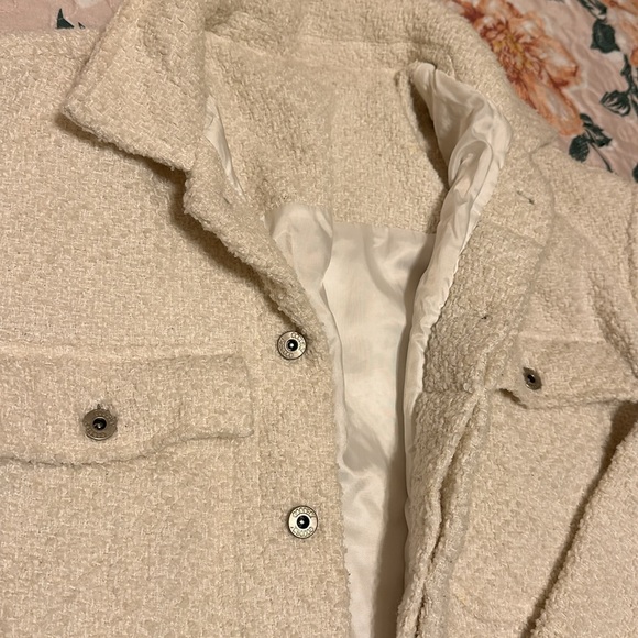 Shacket - Picture 2 of 2